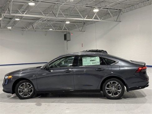 Used 2025 Honda Accord EX-L image 9