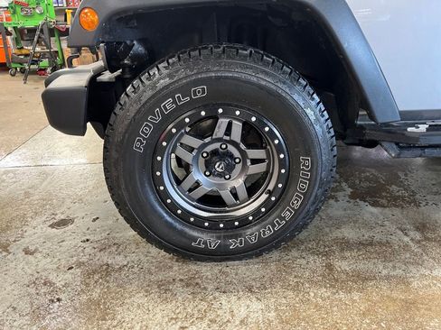 Used 2015 Jeep Wrangler Sport image 26