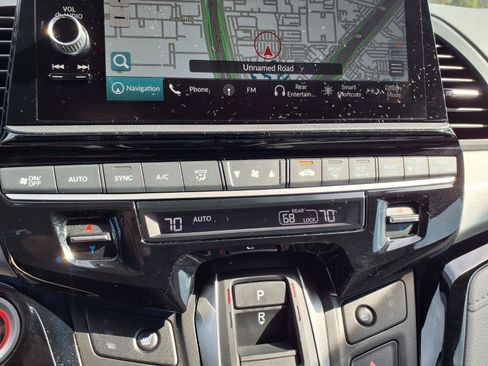 Used 2025 Honda Odyssey Touring image 8