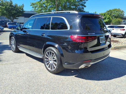 Used 2025 Mercedes-Benz GLS 580 4MATIC image 7