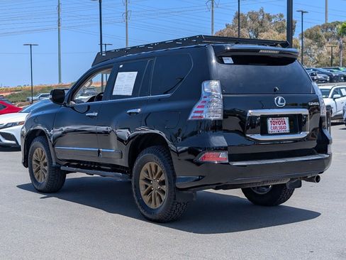 Used 2014 Lexus GX 460 w/ Premium Package AWD/4WD image 13