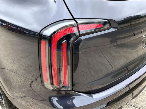 Used 2025 Kia Telluride EX X-Line AWD/4WD image 29