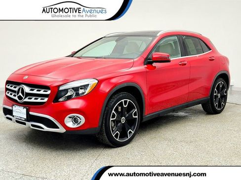 Used 2019 Mercedes-Benz GLA 250 4MATIC w/ Premium Package image 1