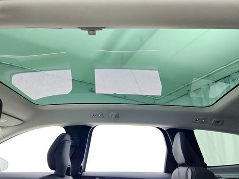 New 2025 Volvo EX90 Plus w/ Protection Package Premier image 23