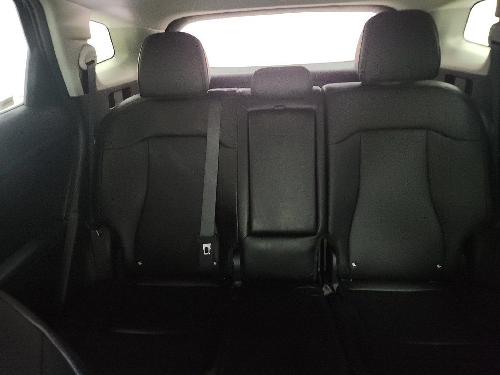 Used 2025 Kia Sportage EX FWD image 28