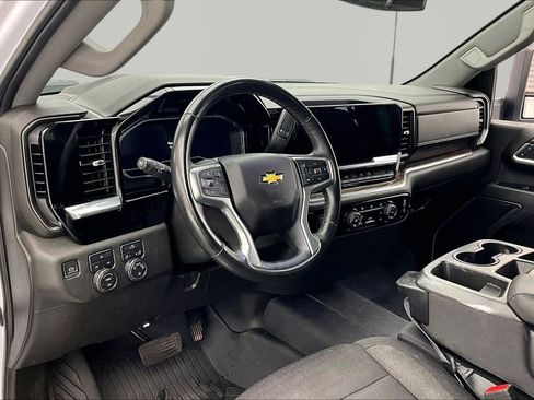 Used 2024 Chevrolet Silverado 2500 LT AWD/4WD image 14
