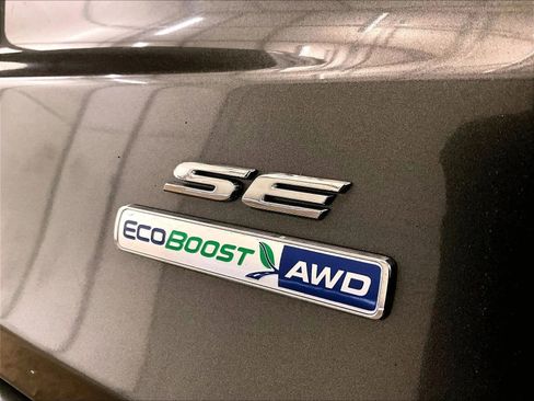 Used 2019 Ford Fusion SE AWD/4WD image 13