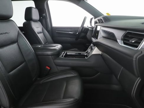 Used 2022 GMC Yukon Denali image 37