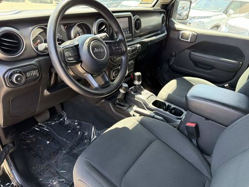 Used 2022 Jeep Wrangler Unlimited Sport AWD/4WD image 15