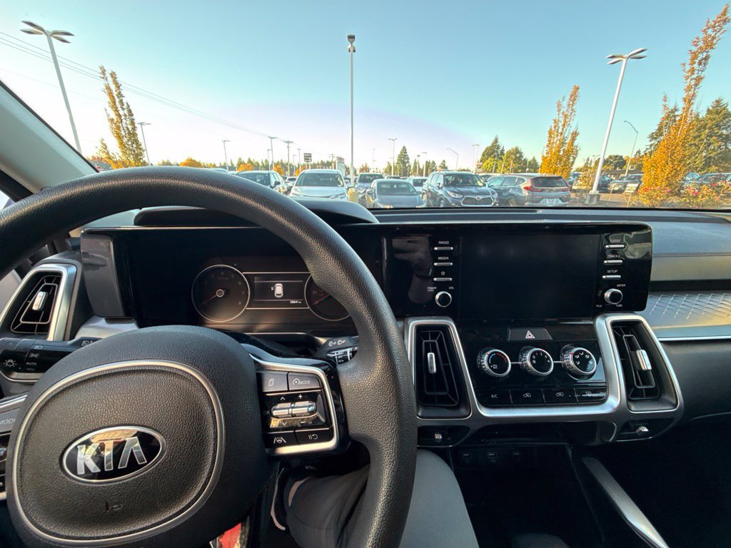 Used 2021 Kia Sorento LX FWD image 10