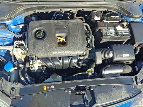 Used 2017 Hyundai Elantra SE image 28