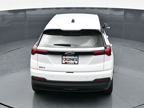 New 2027 Chevrolet Bolt LT w/ Comfort Package FWD image 27