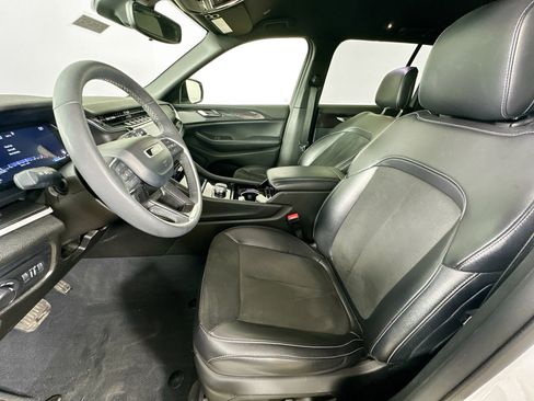 Certified 2023 Jeep Grand Cherokee Altitude AWD/4WD image 26