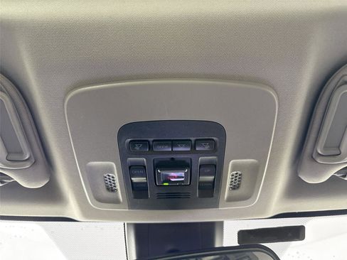 Certified 2021 Toyota Camry SE image 11