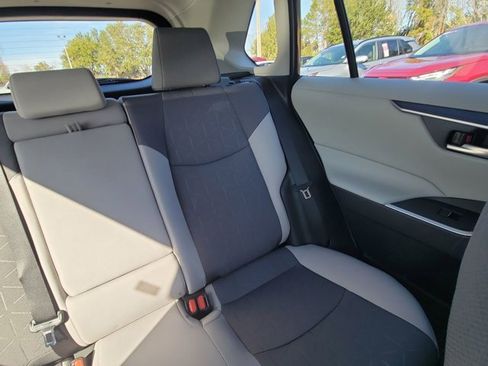 Used 2023 Toyota RAV4 XLE image 6