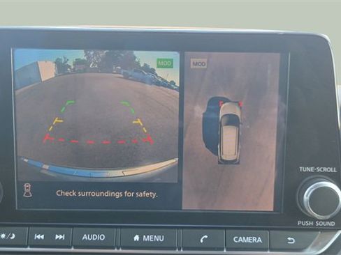 Used 2021 Nissan Rogue SL image 30