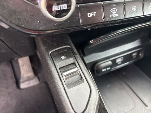 Used 2025 Kia Telluride S image 24