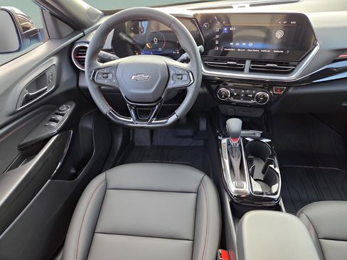 New 2026 Chevrolet Trax RS w/ Sunroof Package image 8