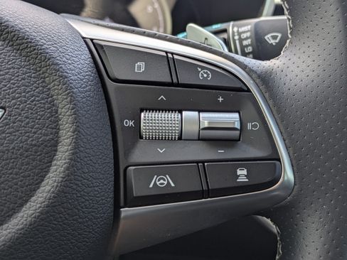 Certified 2023 Genesis G70 2.0T RWD image 25