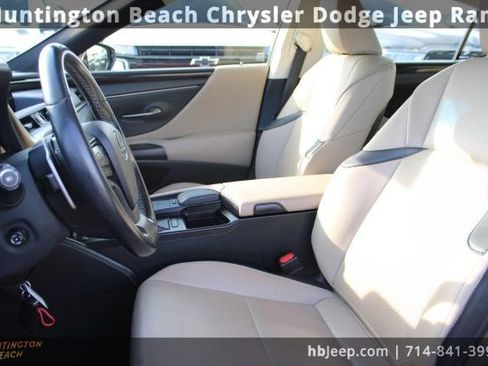 Used 2019 Lexus ES 350 w/ Premium Package image 29