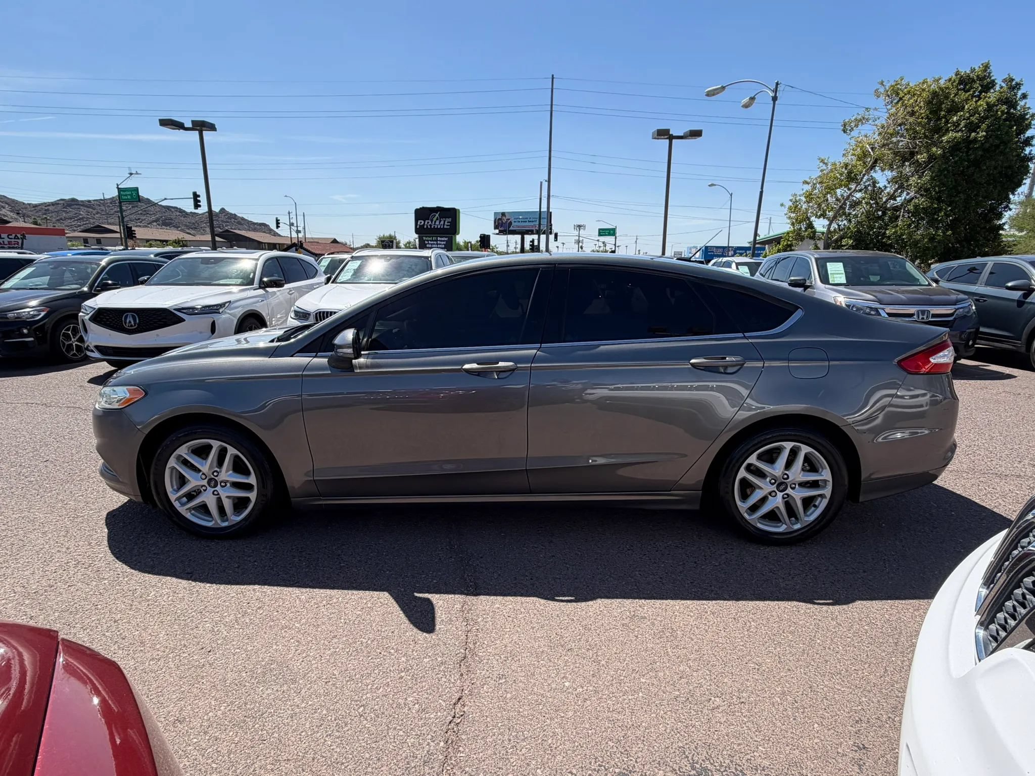 Used 2014 Ford Fusion SE FWD image 8