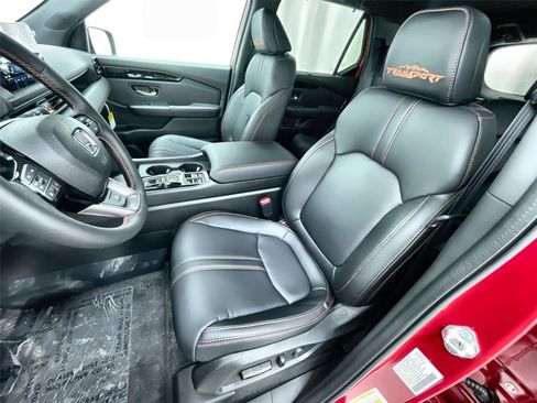 New 2025 Honda Pilot TrailSport image 19