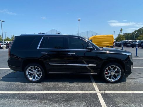 Used 2019 Cadillac Escalade Platinum AWD/4WD image 8