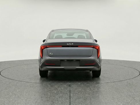 Used 2025 Kia K4 LXS image 7