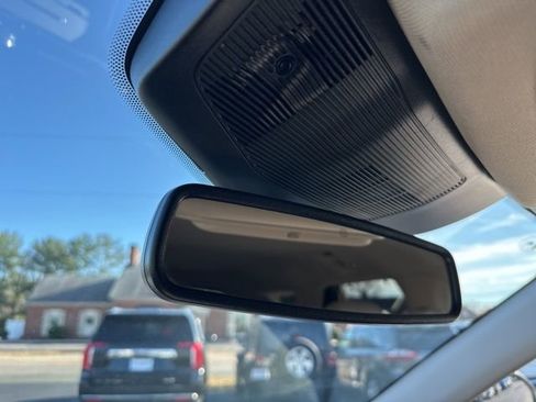 Used 2024 Ford Explorer Limited image 29