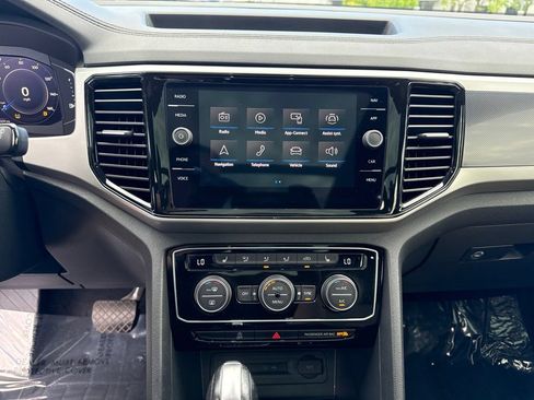 Used 2023 Volkswagen Atlas Cross Sport SEL AWD/4WD image 17