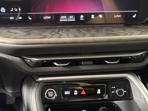 Used 2025 Audi Q5 Premium w/ Convenience Package AWD/4WD image 20