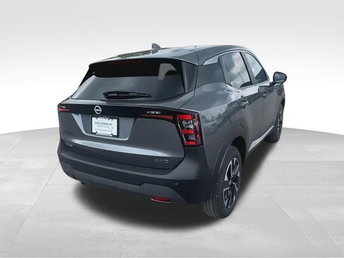Used 2025 Nissan Kicks SV AWD/4WD image 10