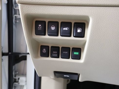 Used 2020 Nissan Rogue SL AWD/4WD image 32