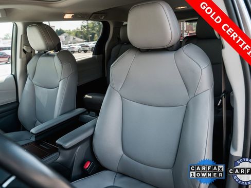 Certified 2021 Toyota Sienna XLE image 26