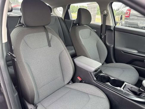 Used 2025 Kia K4 FWD image 29