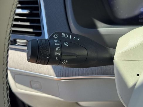 Certified 2024 Volvo XC90 B6 Plus w/ Protection Package Premier AWD/4WD image 25