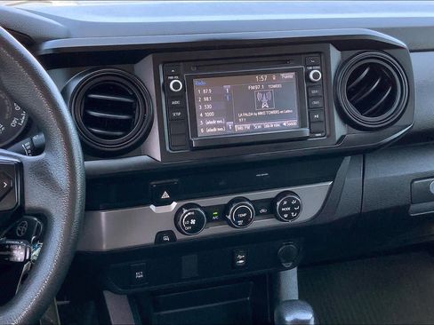 Used 2019 Toyota Tacoma SR w/ SR Convenience Package image 6