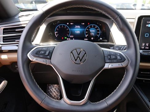 Used 2024 Volkswagen Atlas Cross Sport SE w/ Panoramic Sunroof Package AWD/4WD image 12