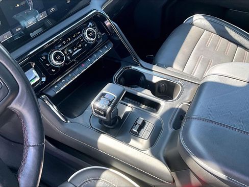 Used 2024 GMC Sierra 1500 AT4X image 19