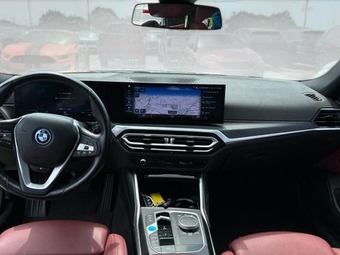 Used 2023 BMW i4 eDrive35 w/ Premium Package RWD image 8