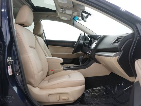 Used 2018 Subaru Outback 3.6R Limited image 11