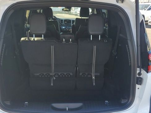 New 2026 Chrysler Pacifica Select image 9