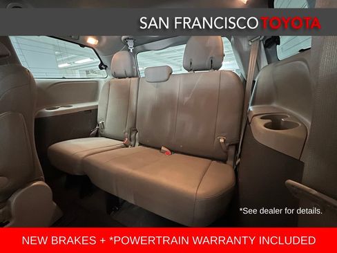 Used 2016 Toyota Sienna XLE Premium FWD image 17