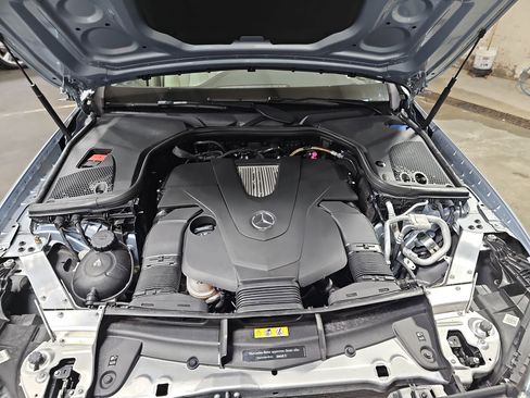 Used 2018 Mercedes-Benz E 400 4MATIC Sedan image 31