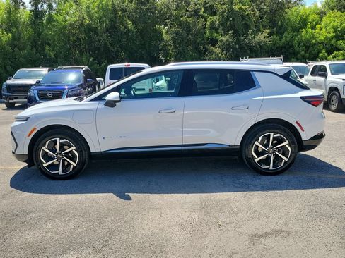 Used 2024 Chevrolet Equinox EV LT AWD/4WD image 9