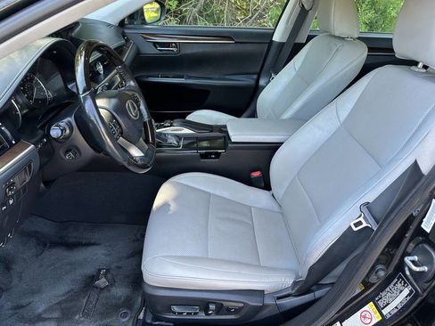Used 2018 Lexus ES 350 w/ Navigation System Package FWD image 11