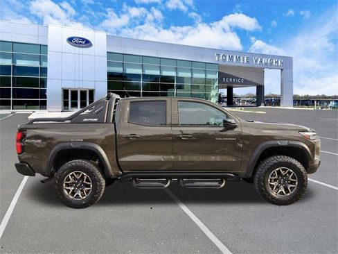 Used 2023 Chevrolet Colorado ZR2 w/ ZR2 Convenience Package III image 5