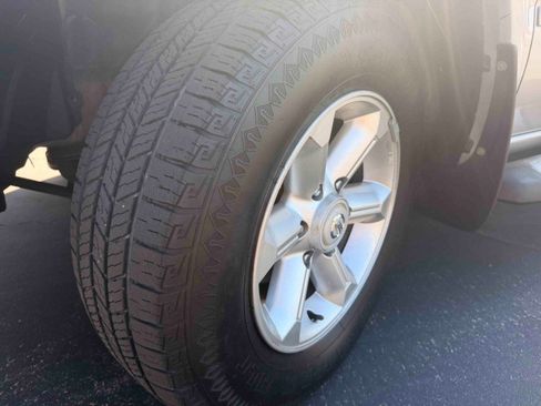 Used 2003 Nissan Pathfinder SE w/ SE Popular Pkg image 33