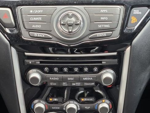 Used 2020 Nissan Pathfinder S image 21