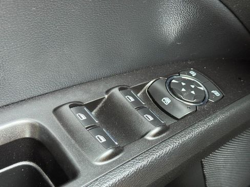 Used 2017 Ford Fusion SE FWD image 26